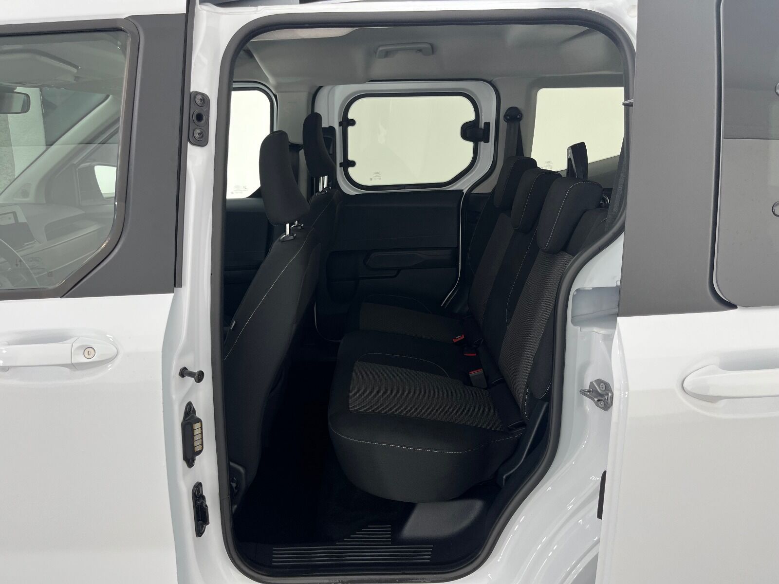 Ford Tourneo Courier 1.5L EcoBlue Deluxe - 2024 - Detay