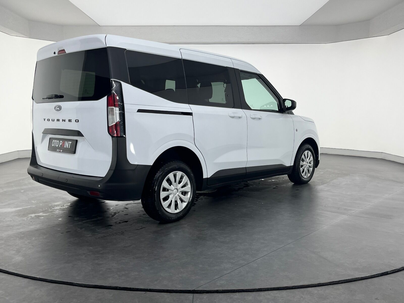 Ford Tourneo Courier 1.5L EcoBlue Deluxe - 2024 - Detay