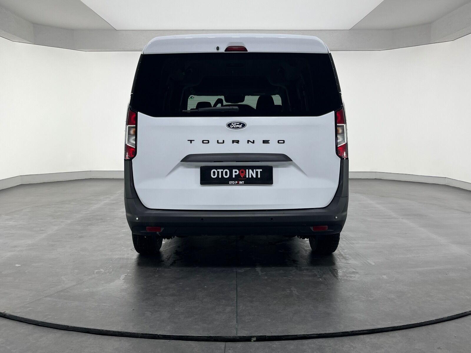 Ford Tourneo Courier 1.5L EcoBlue Deluxe - 2024 - Detay
