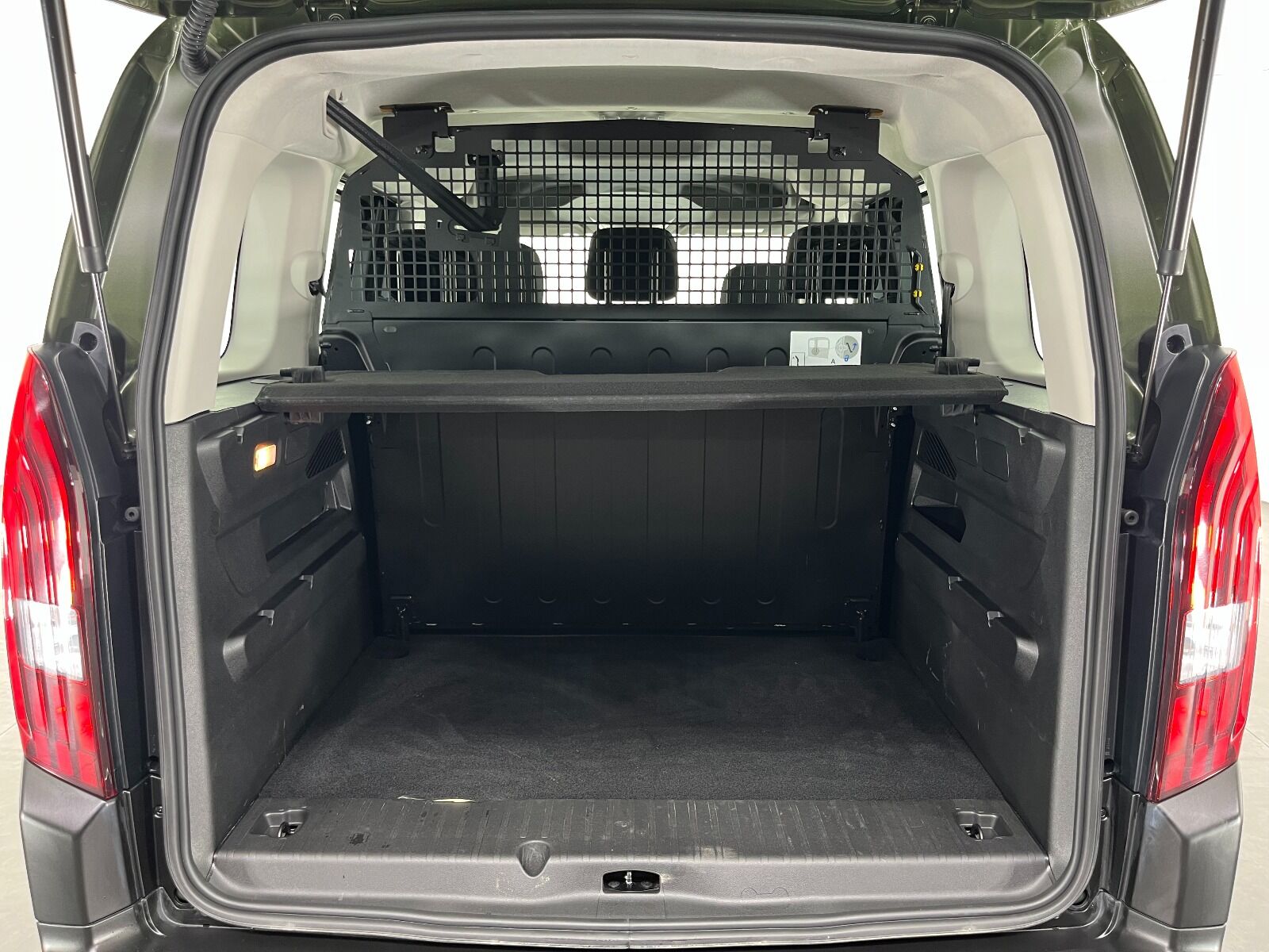 Peugeot Rifter 1.5 BlueHDI Allure EAT8 - 2025 - Detay