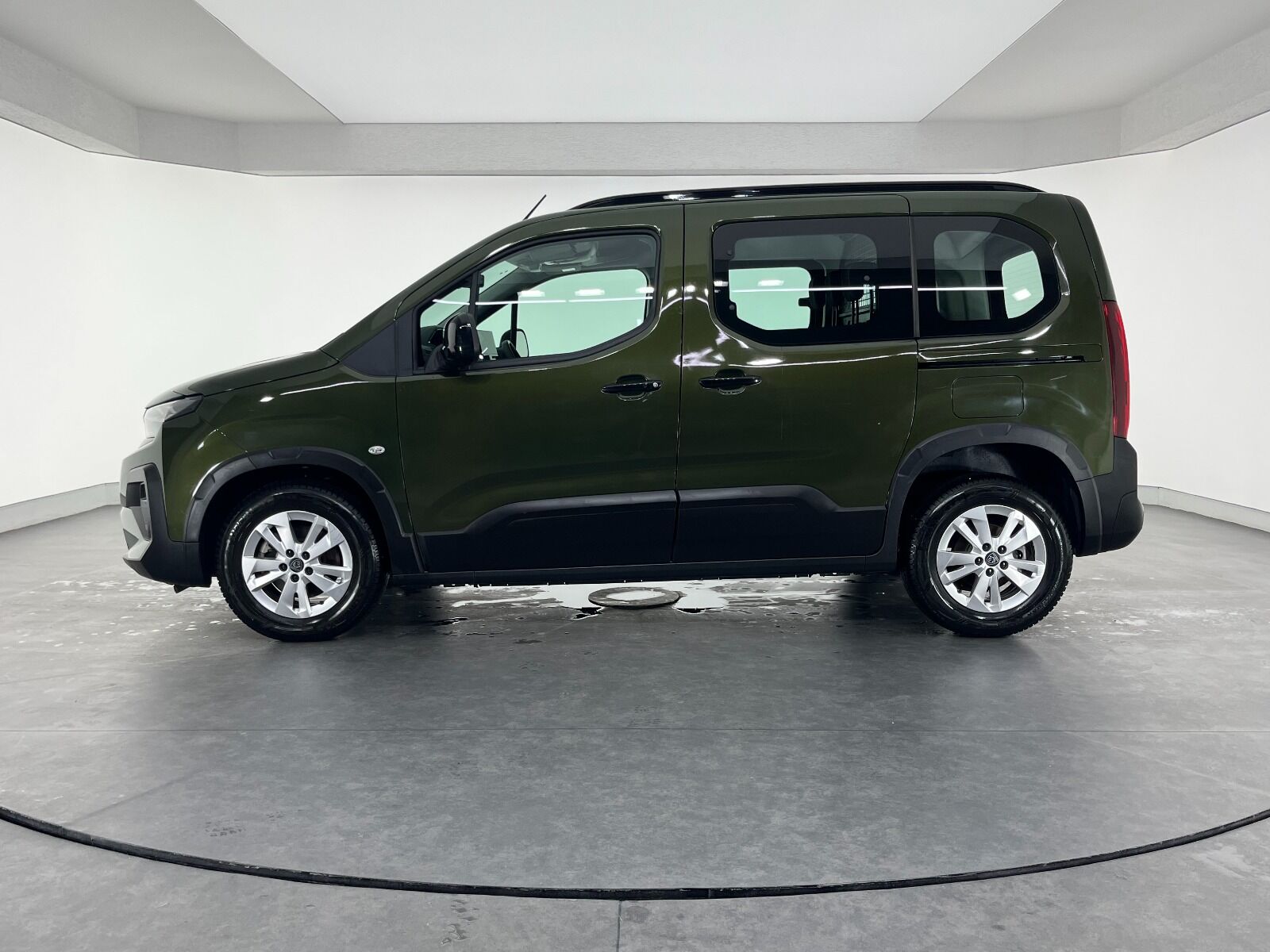 Peugeot Rifter 1.5 BlueHDI Allure EAT8 - 2025 - Detay