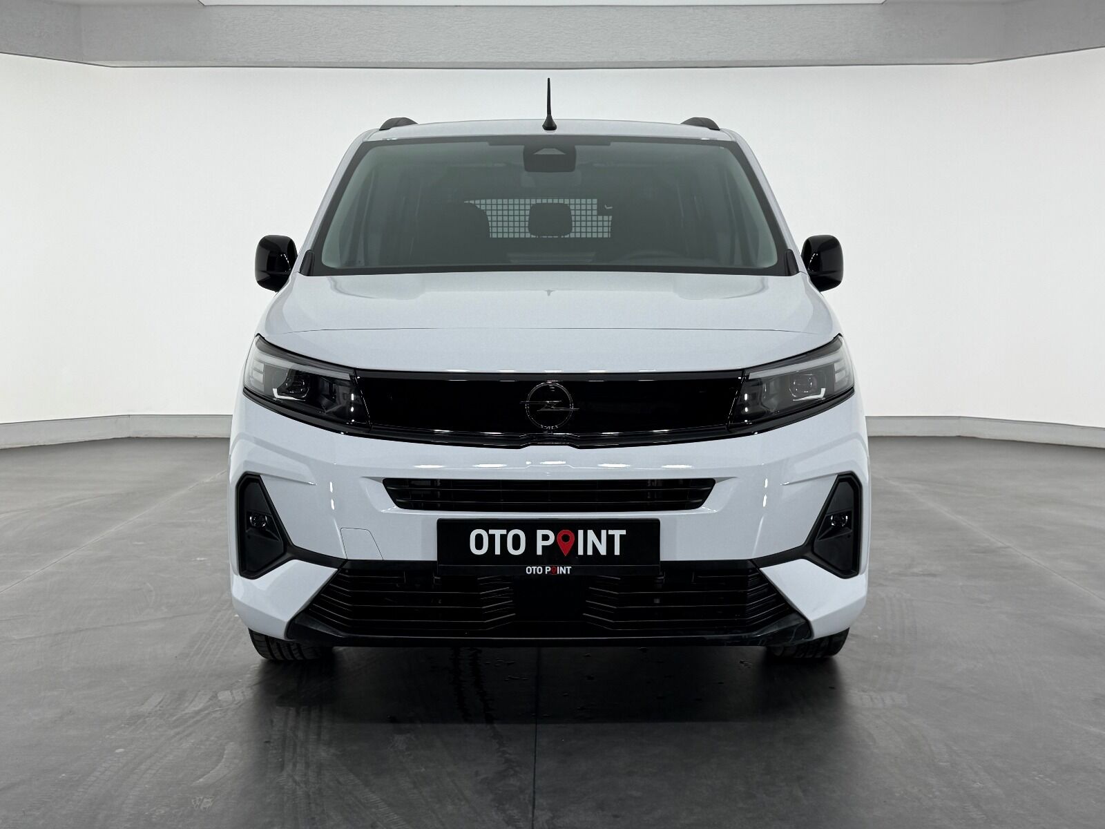 Opel Combo 1.5 D Essential - 2026