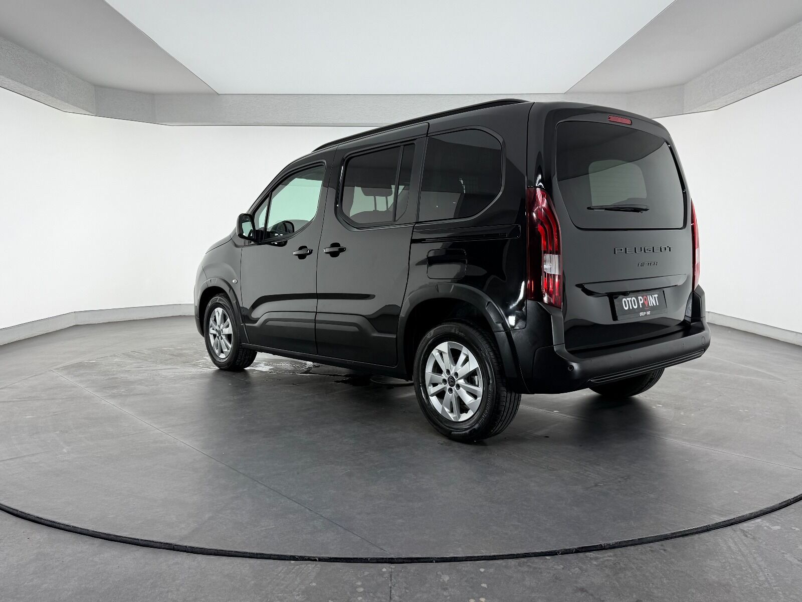 Peugeot Rifter 1.5 BlueHDI Allure EAT8 - 2026 - Detay