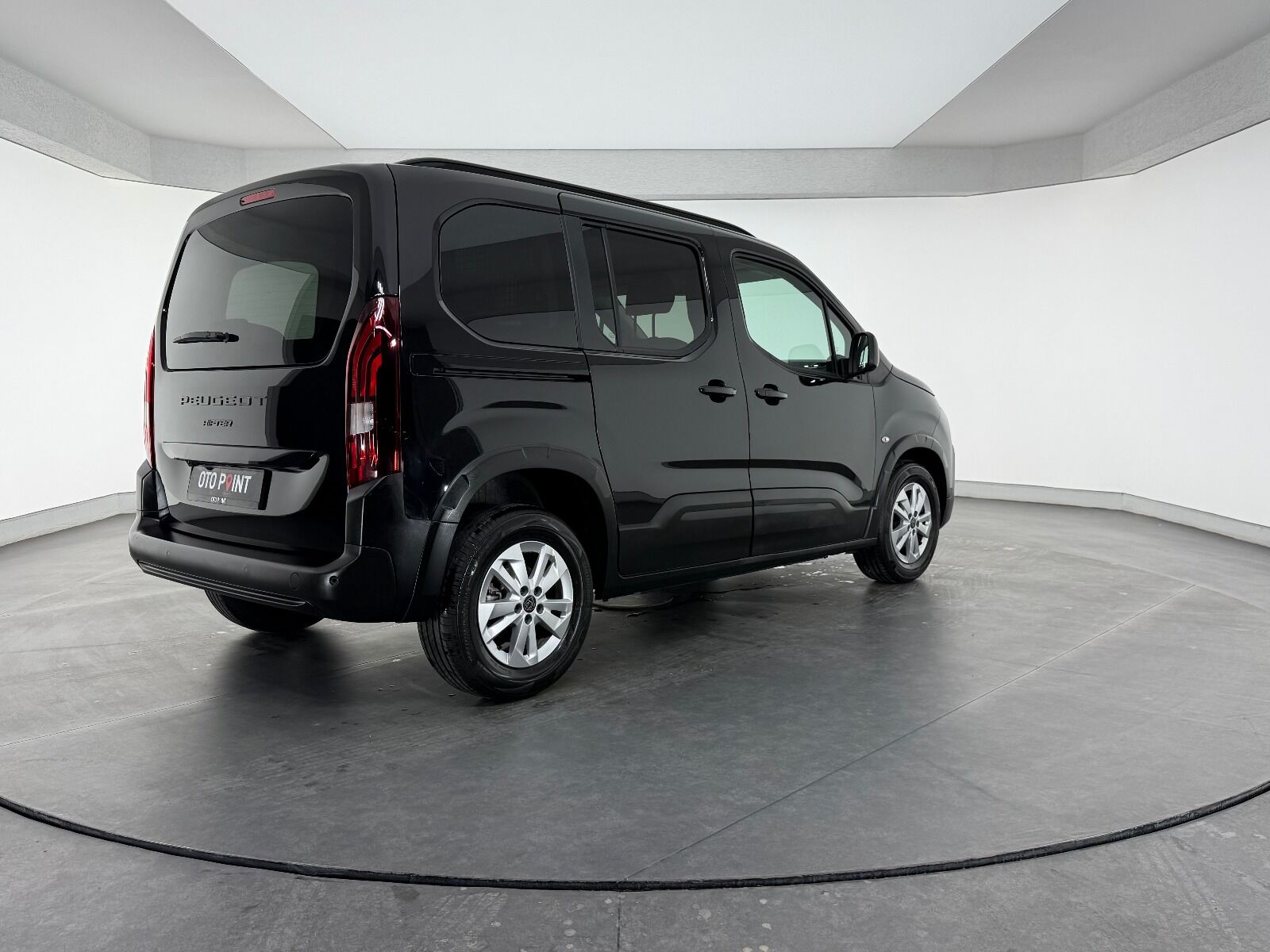 Peugeot Rifter 1.5 BlueHDI Allure EAT8 - 2026 - Detay
