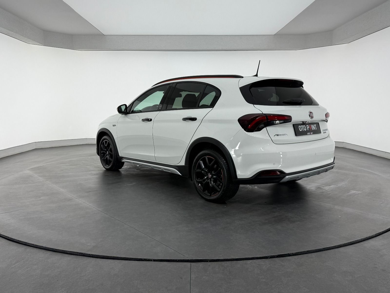 Fiat Egea Cross 1.6 MultiJet Limited GSR DCT TRCN+ - 2026 - Detay