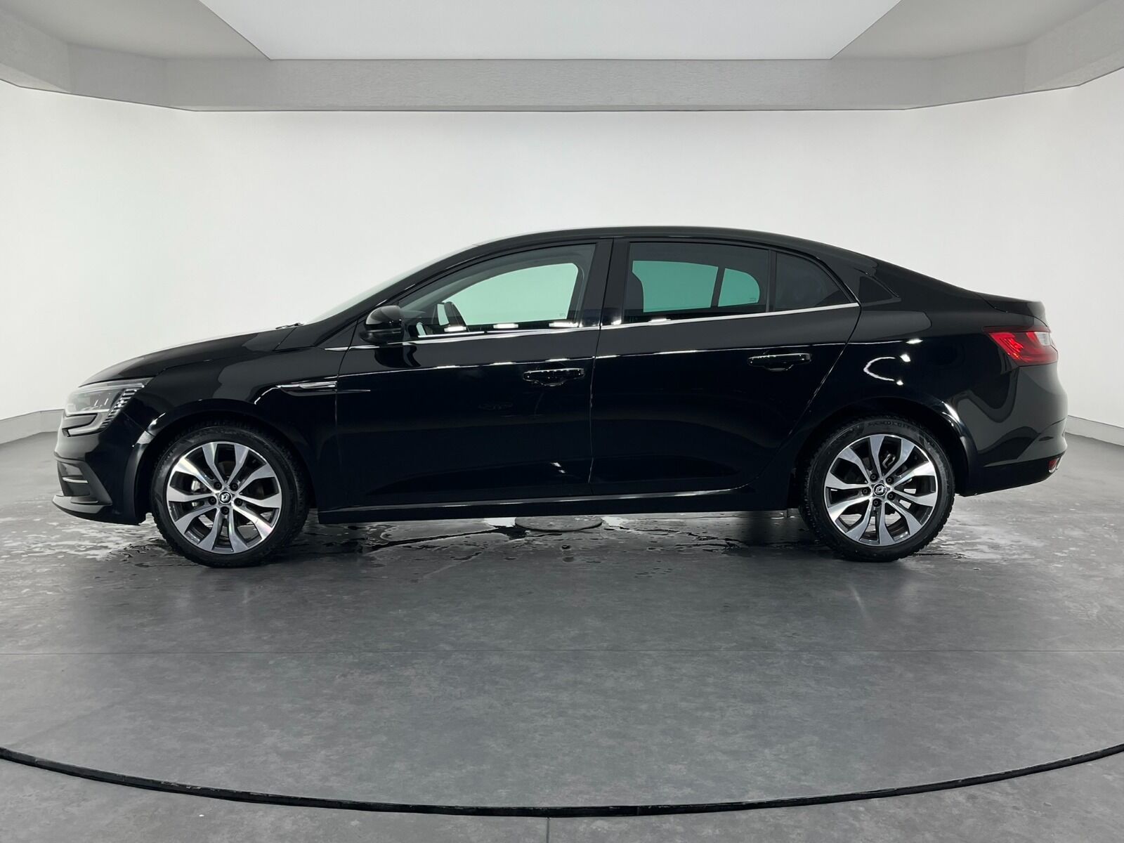 Renault Megane Sedan 1.5 Blue DCI Icon EDC - 2024 - Detay