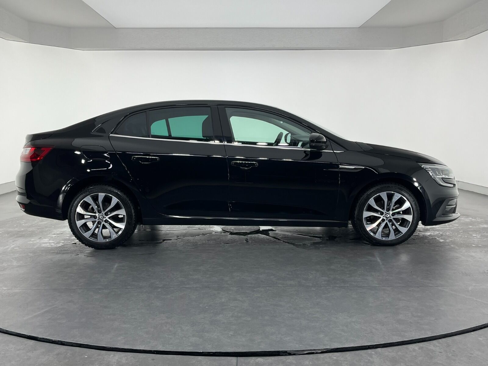 Renault Megane Sedan 1.5 Blue DCI Icon EDC - 2024 - Detay