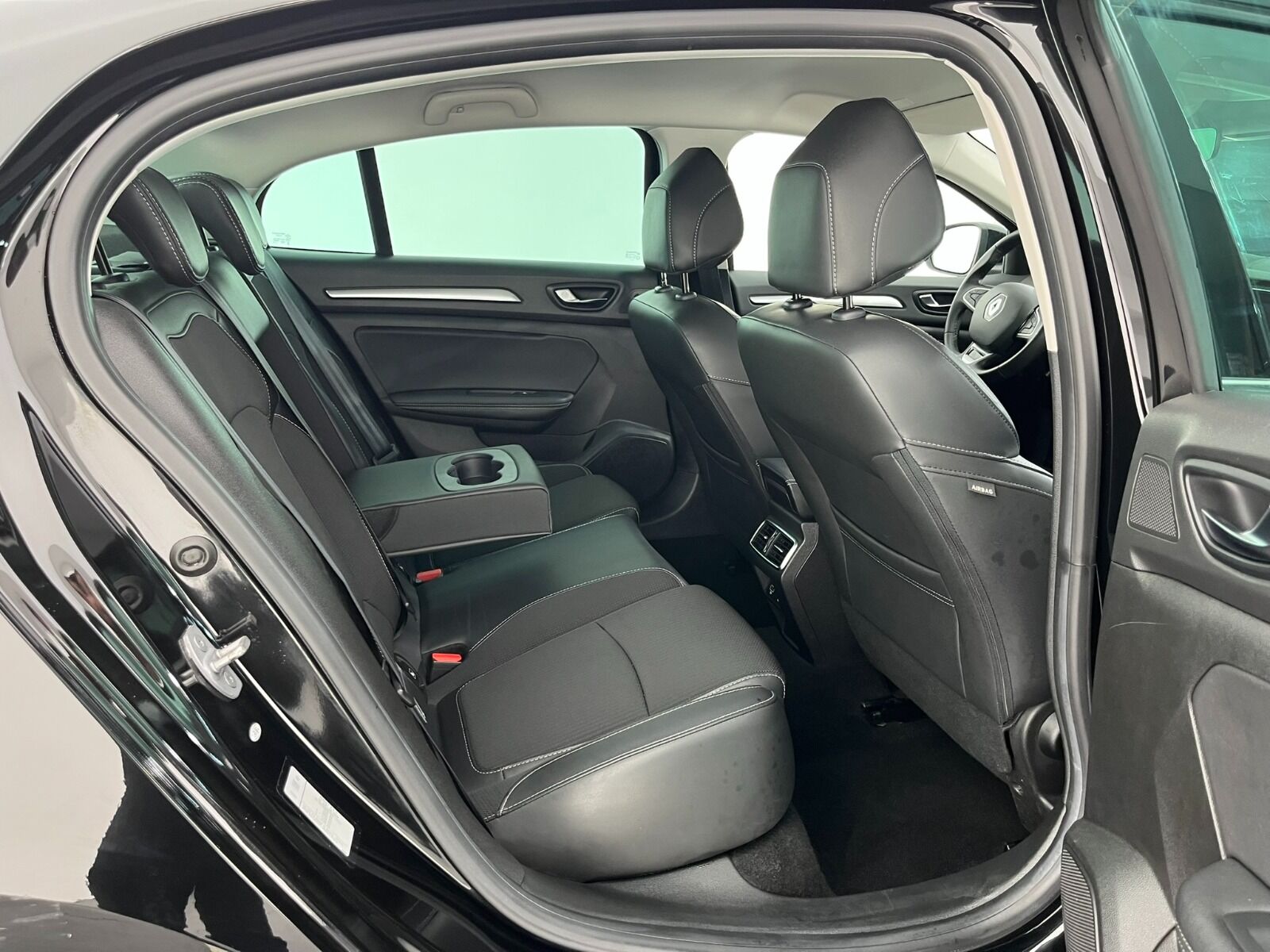 Renault Megane Sedan 1.5 Blue DCI Icon EDC - 2024 - Detay