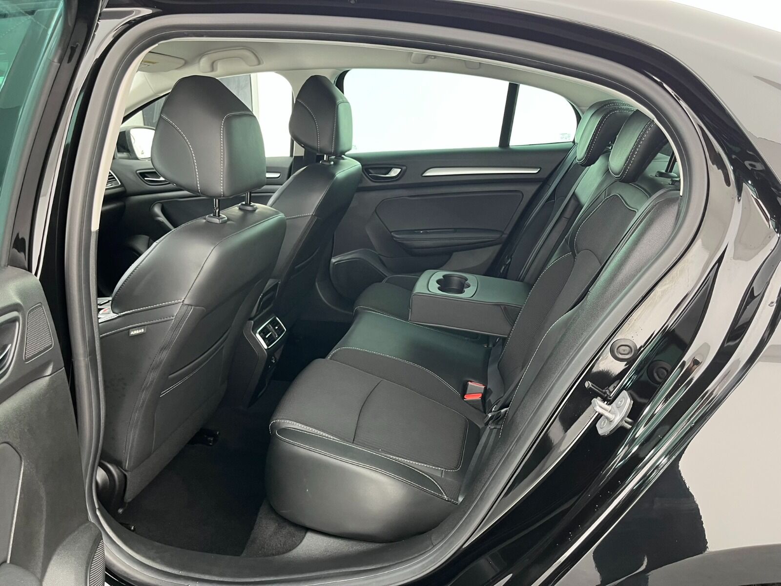 Renault Megane Sedan 1.5 Blue DCI Icon EDC - 2024 - Detay