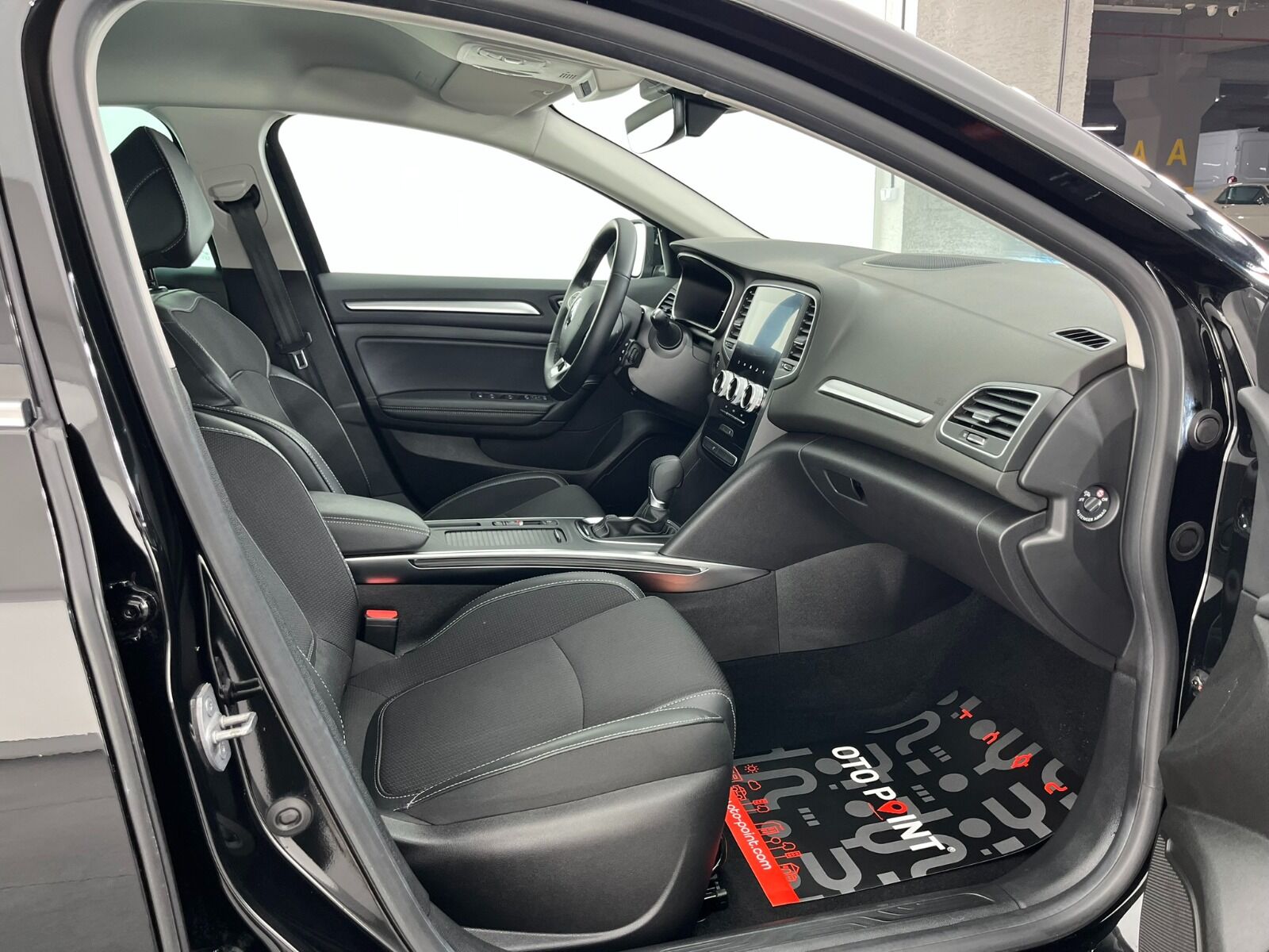 Renault Megane Sedan 1.5 Blue DCI Icon EDC - 2024 - Detay