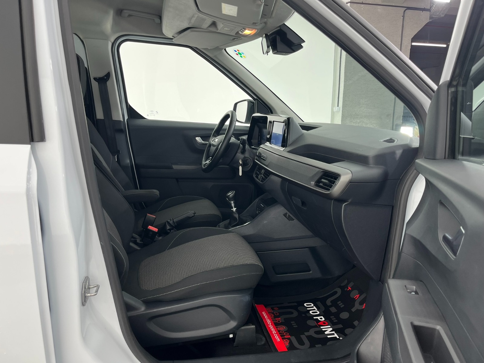 Ford Tourneo Courier Kombi 1.5 EcoBlue Deluxe - 2024 - Detay