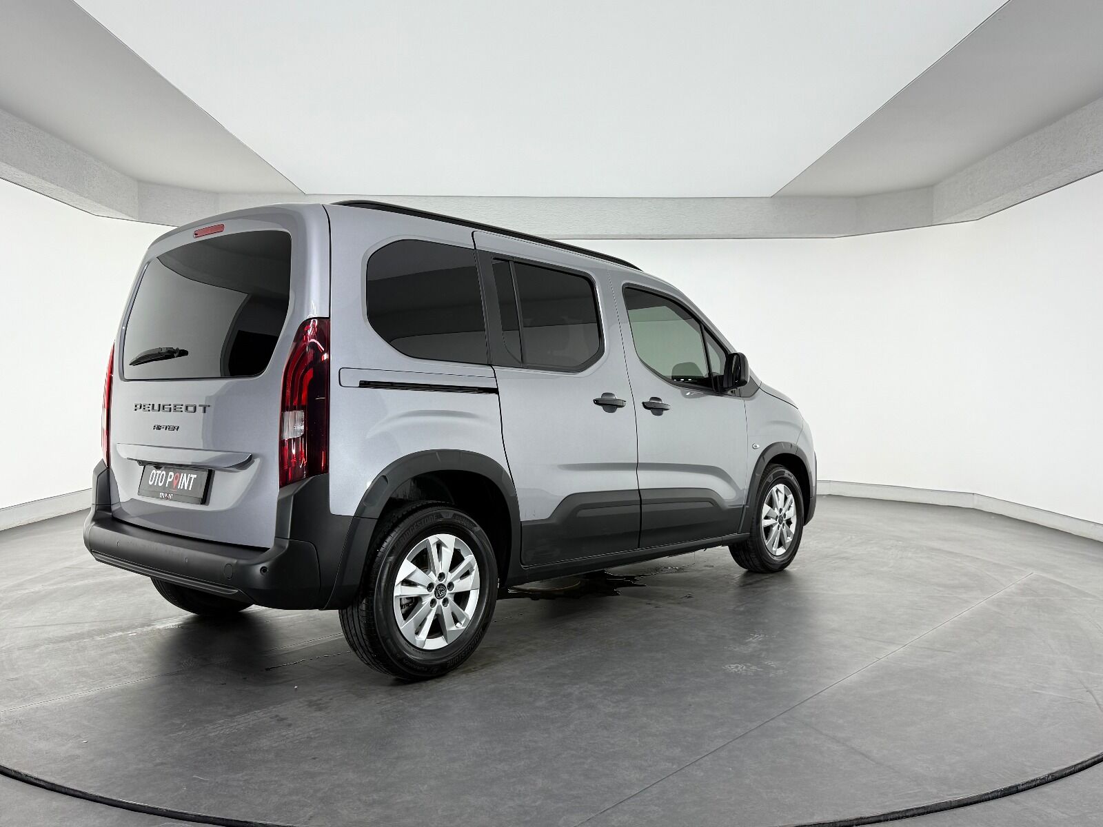 Peugeot Rifter 1.5 BlueHDI Allure EAT8 - 2026 - Detay