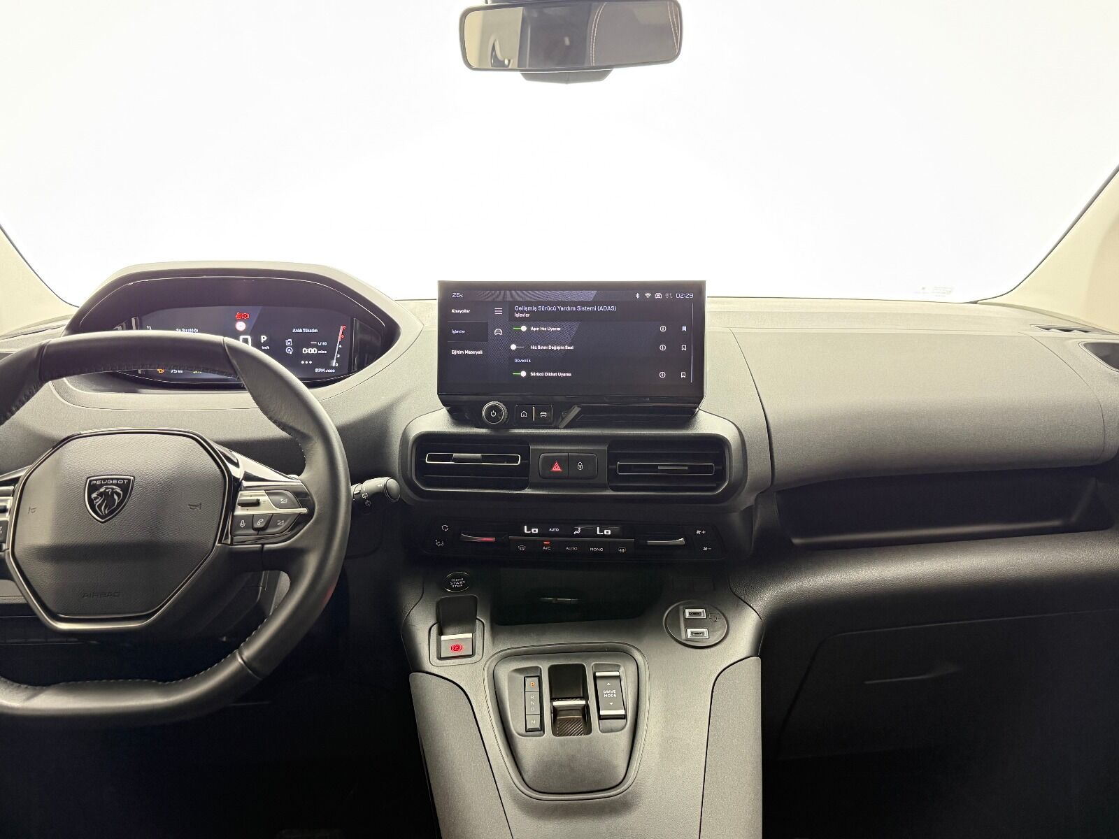 Peugeot Rifter 1.5 BlueHDI Allure EAT8 - 2026 - Detay