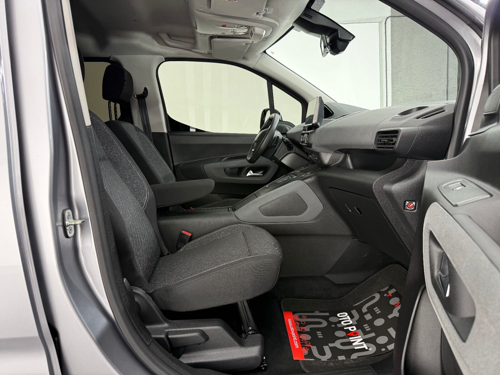 Peugeot Rifter 1.5 BlueHDI Allure EAT8 - 2026 - Detay