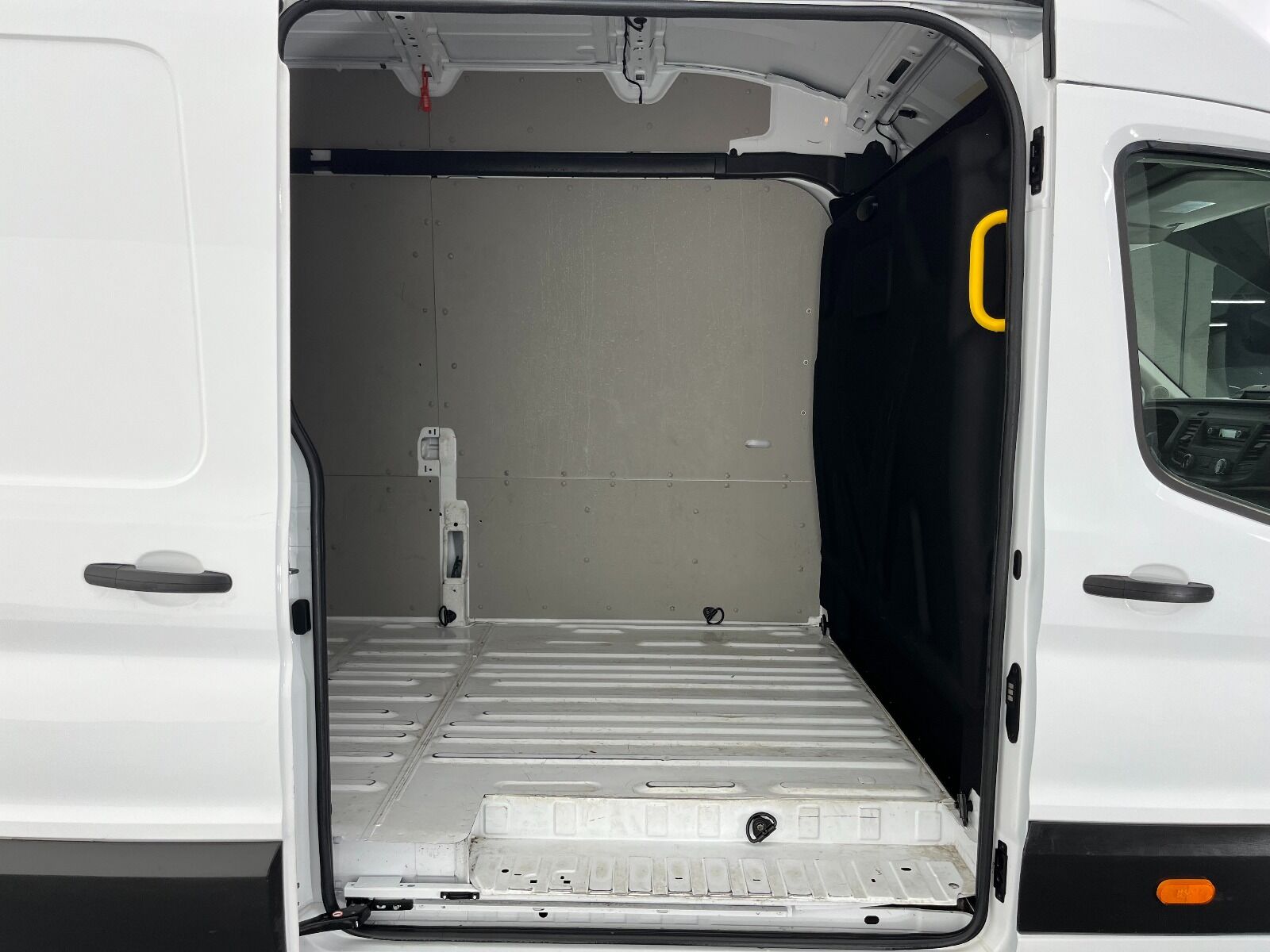 Ford Transit 350 E - 2024 - Detay