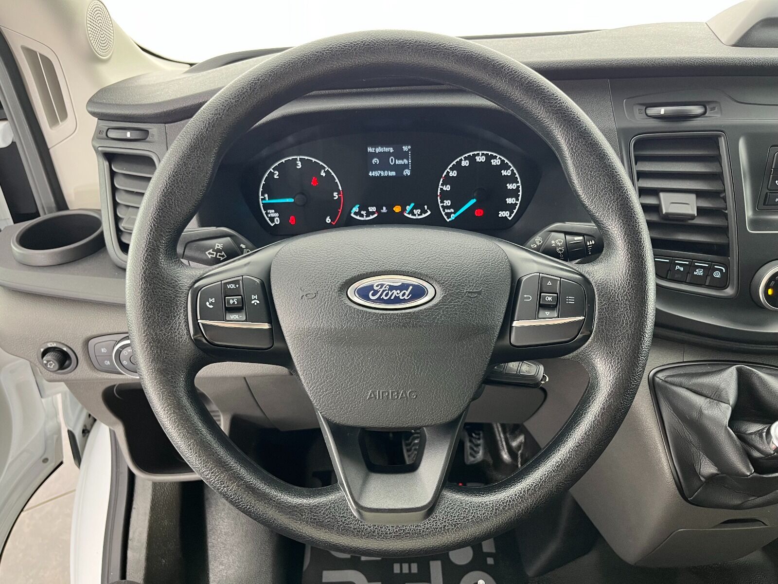 Ford Transit 350 E - 2024 - Detay