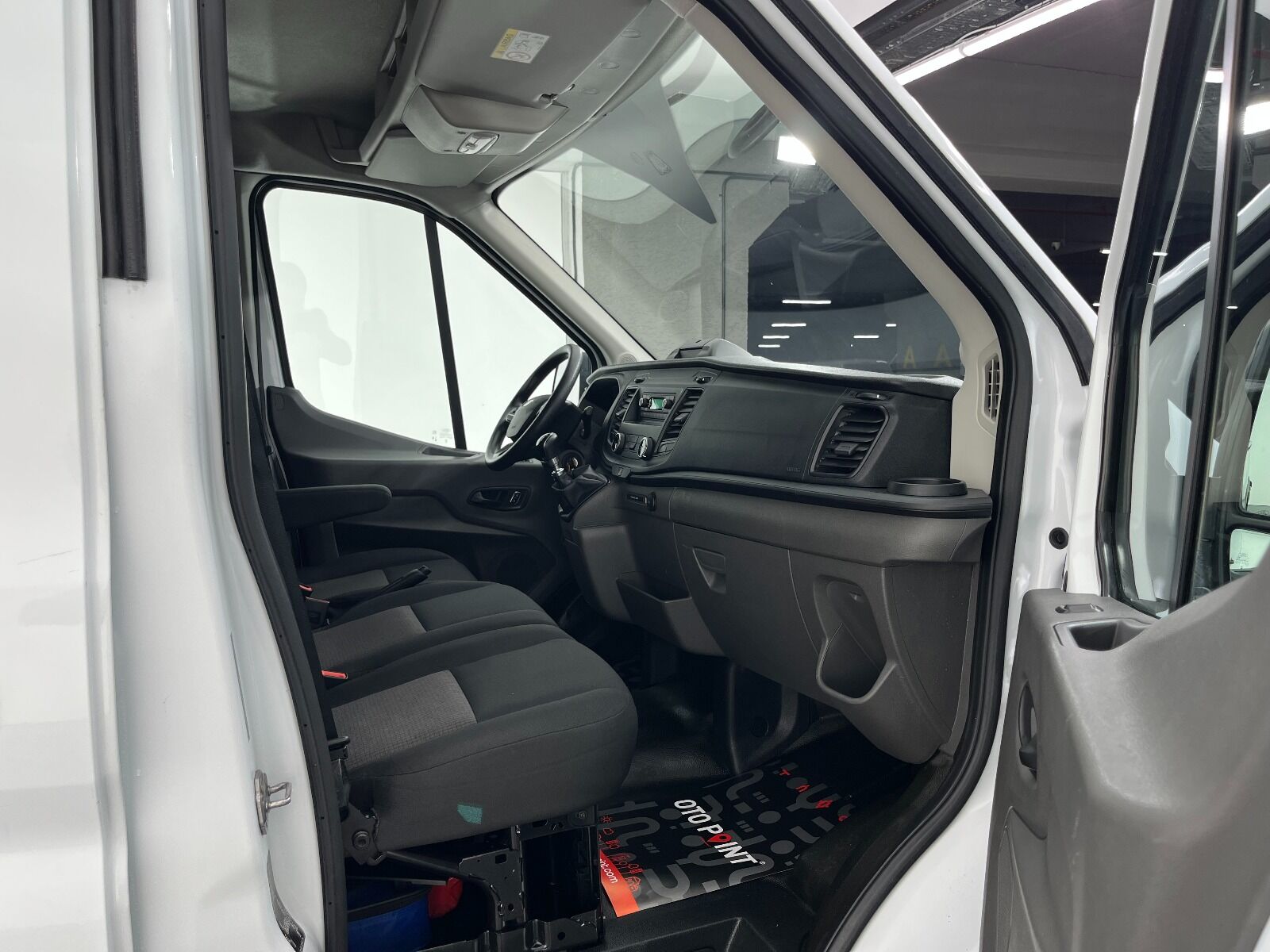 Ford Transit 350 E - 2024 - Detay