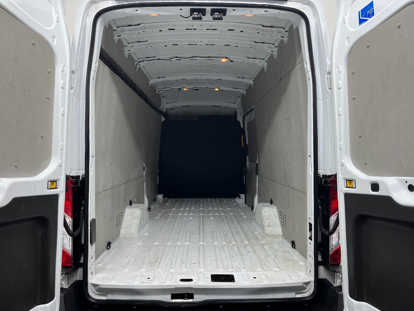 Ford Transit 350 E - 2024 - Detay
