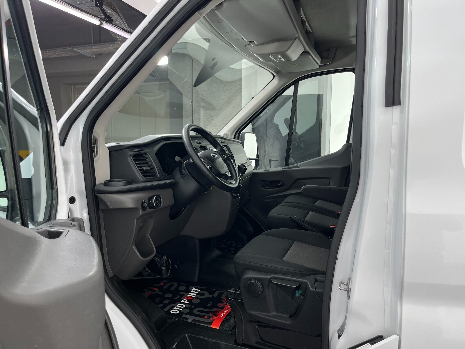 Ford Transit 350 E - 2024 - Detay