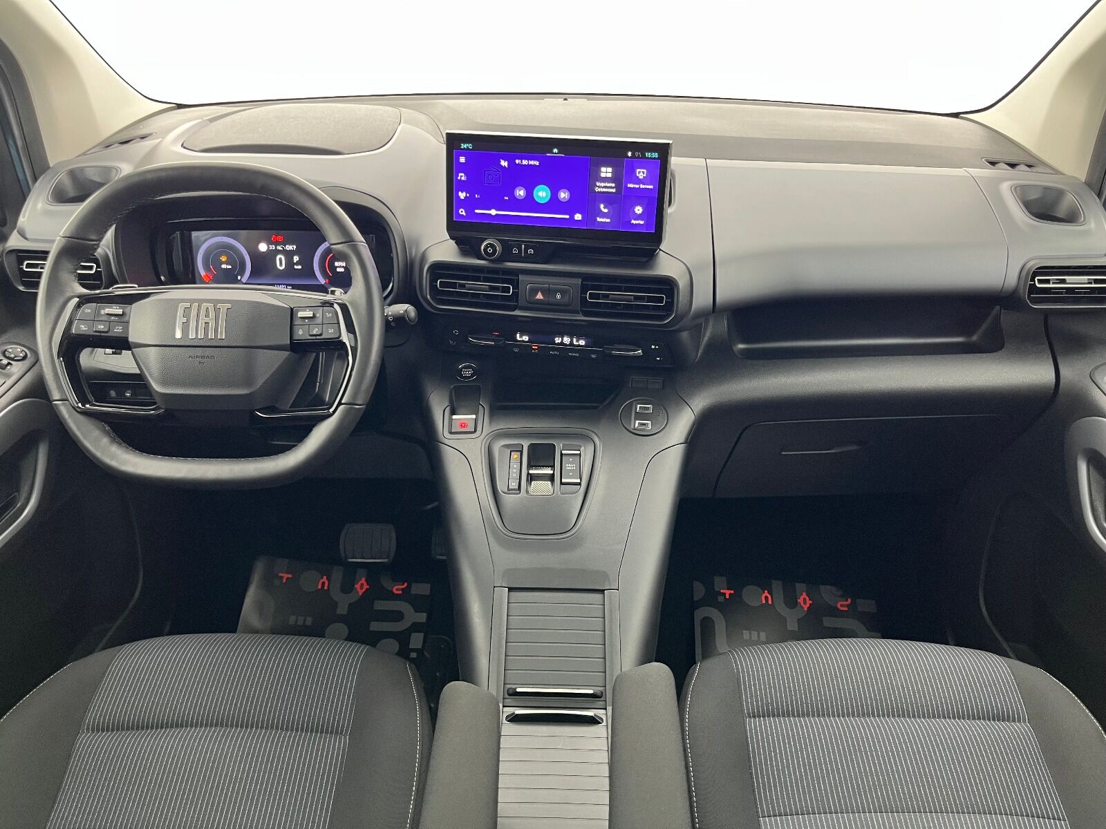 Fiat Doblo Combi 1.5 BlueHDİ Premio Plus - 2025 - Detay