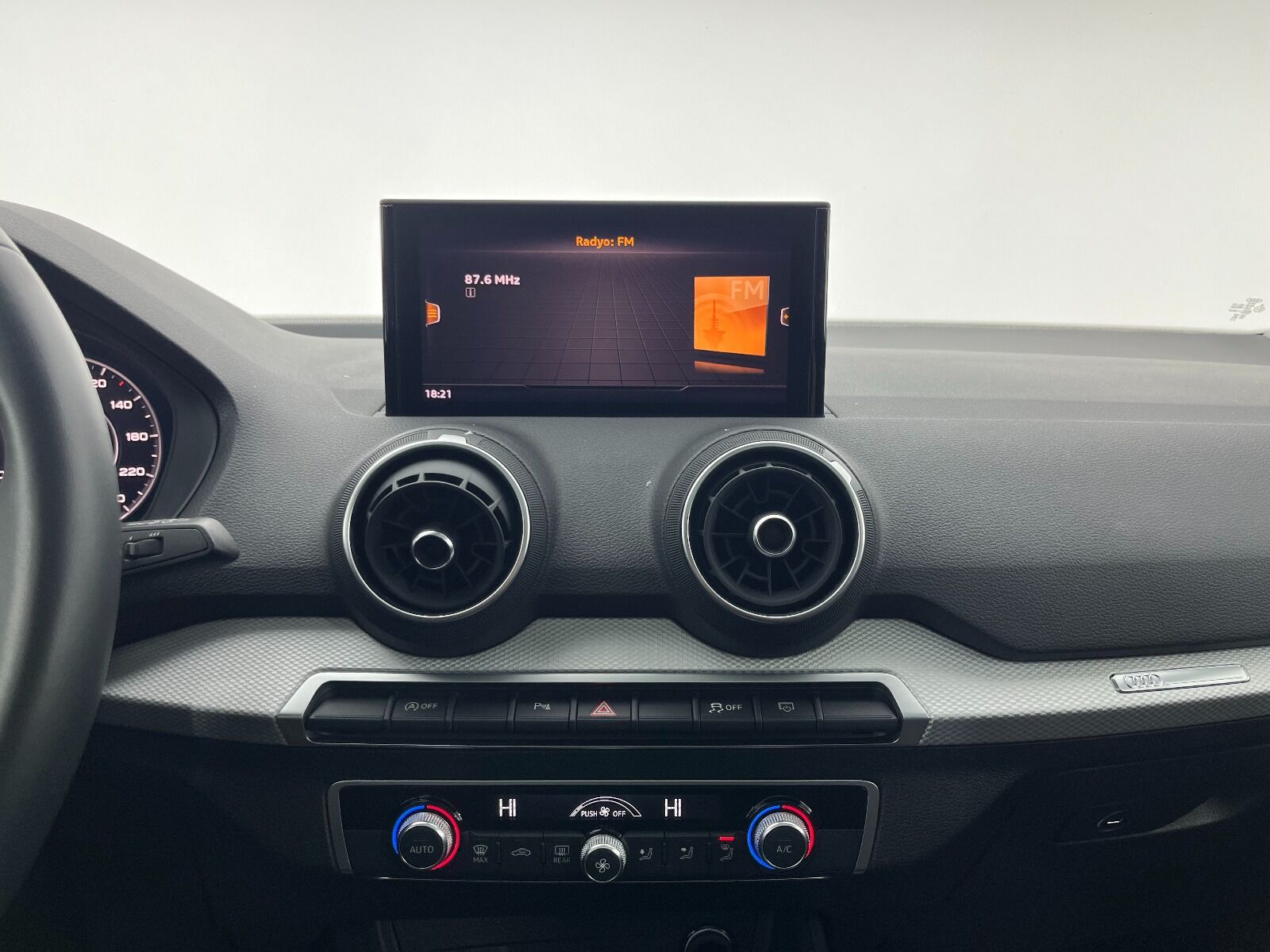 Audi Q2 35 TFSI Advanced Stronic - 2024 - Detay