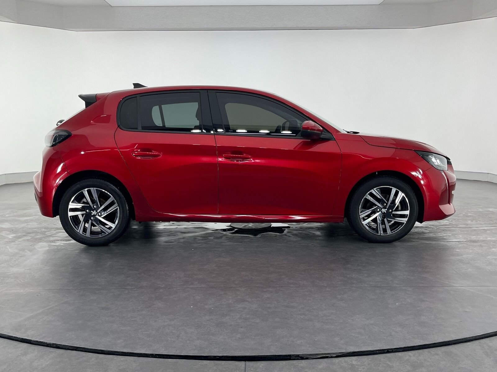 Peugeot 208 1.2 Puretech Allure Selection EAT8 - 2021 - Detay