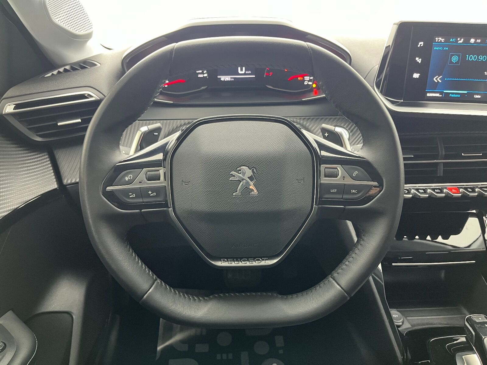 Peugeot 208 1.2 Puretech Allure Selection EAT8 - 2021 - Detay