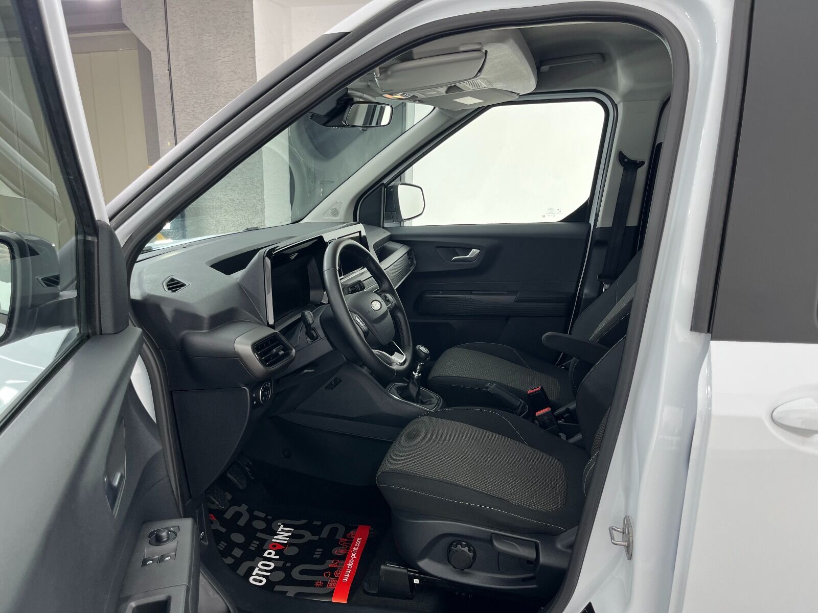 Ford Tourneo Courier Kombi 1.5 EcoBlue Deluxe - 2025 - Detay