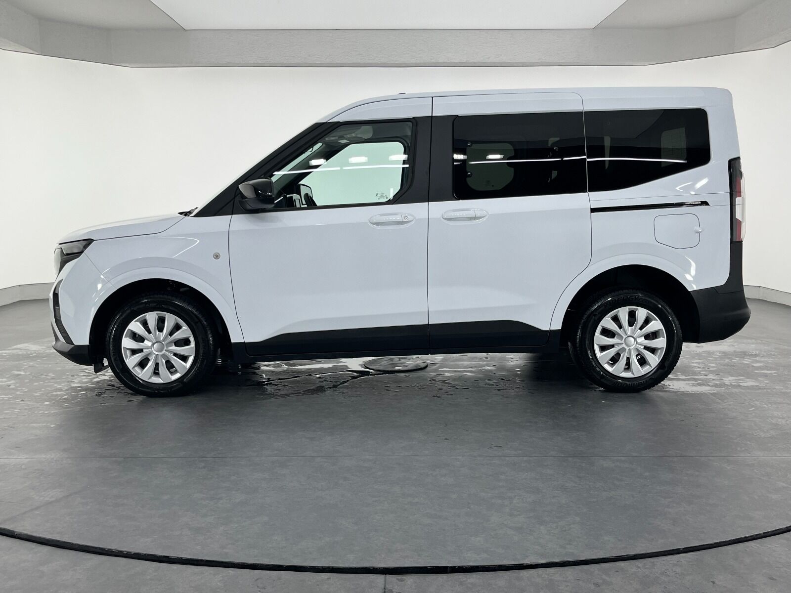 Ford Tourneo Courier Kombi 1.5 EcoBlue Deluxe - 2025 - Detay