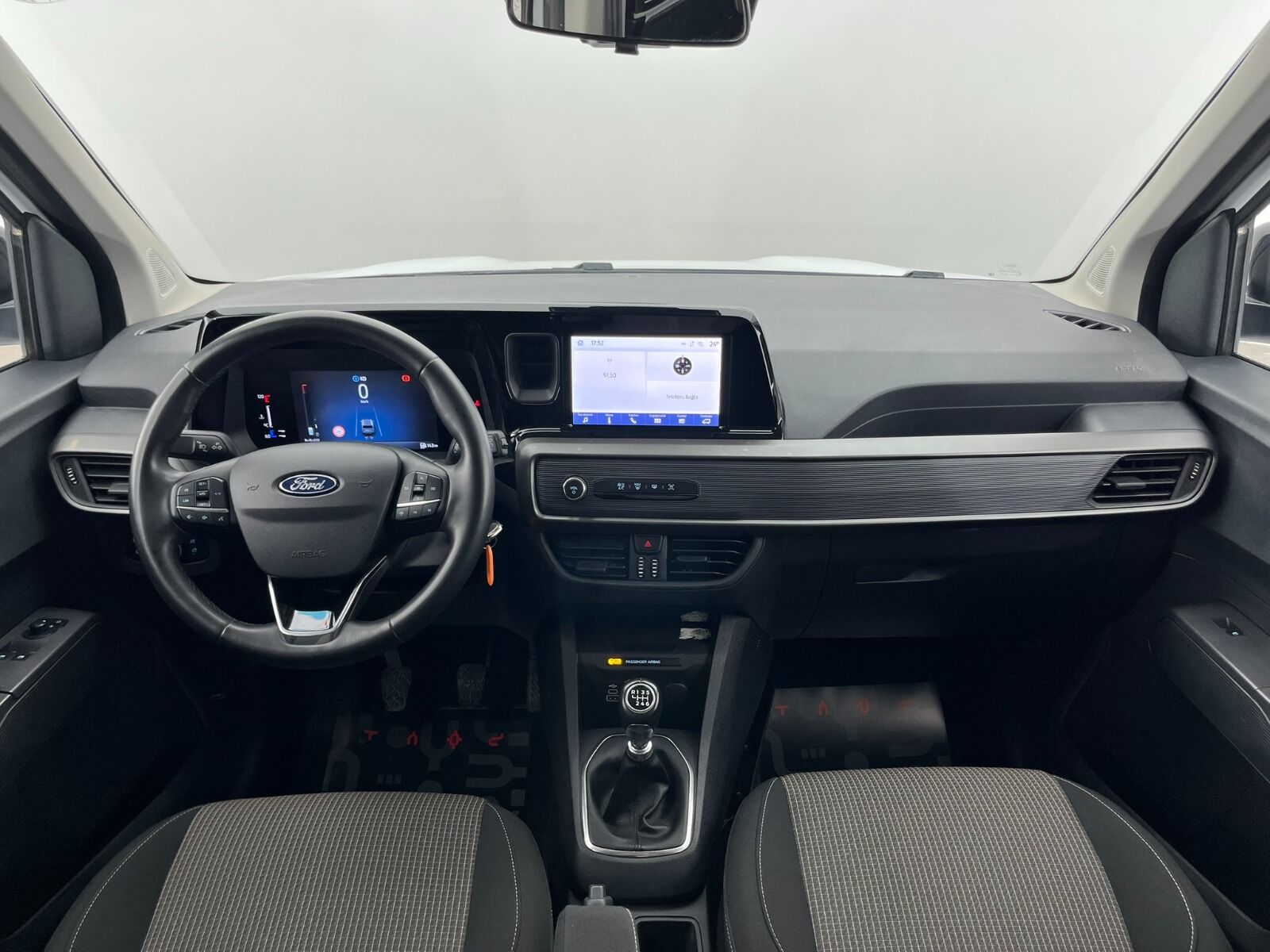 Ford Tourneo Courier Kombi 1.5 EcoBlue Deluxe - 2024 - Detay