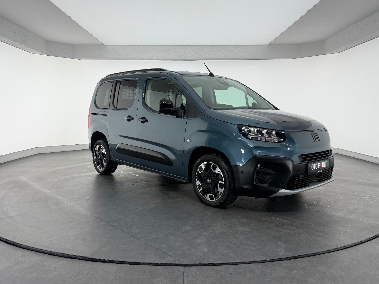 Fiat Doblo Combi 1.5 BlueHDİ Premio Plus - 2026 - Detay