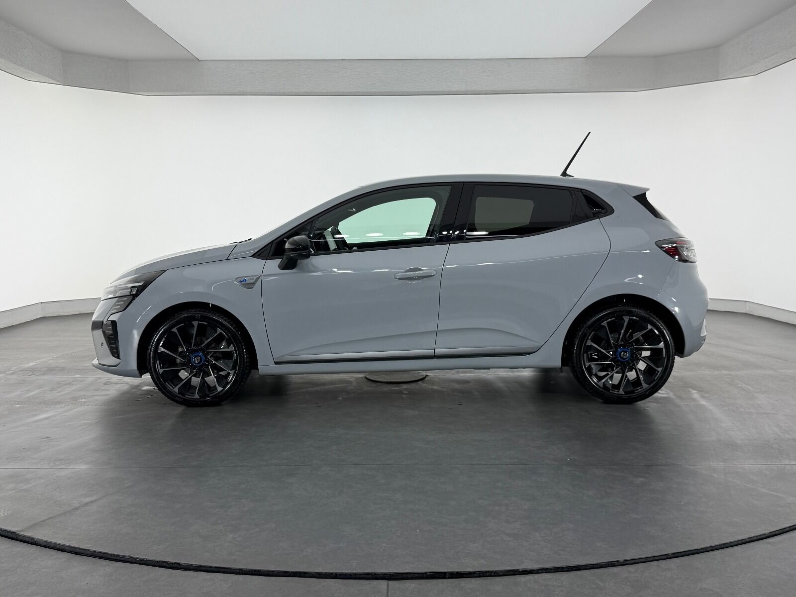 Renault Clio 1.0 TCE Techno Esprit Alpine X-Tronic - 2025 - Detay