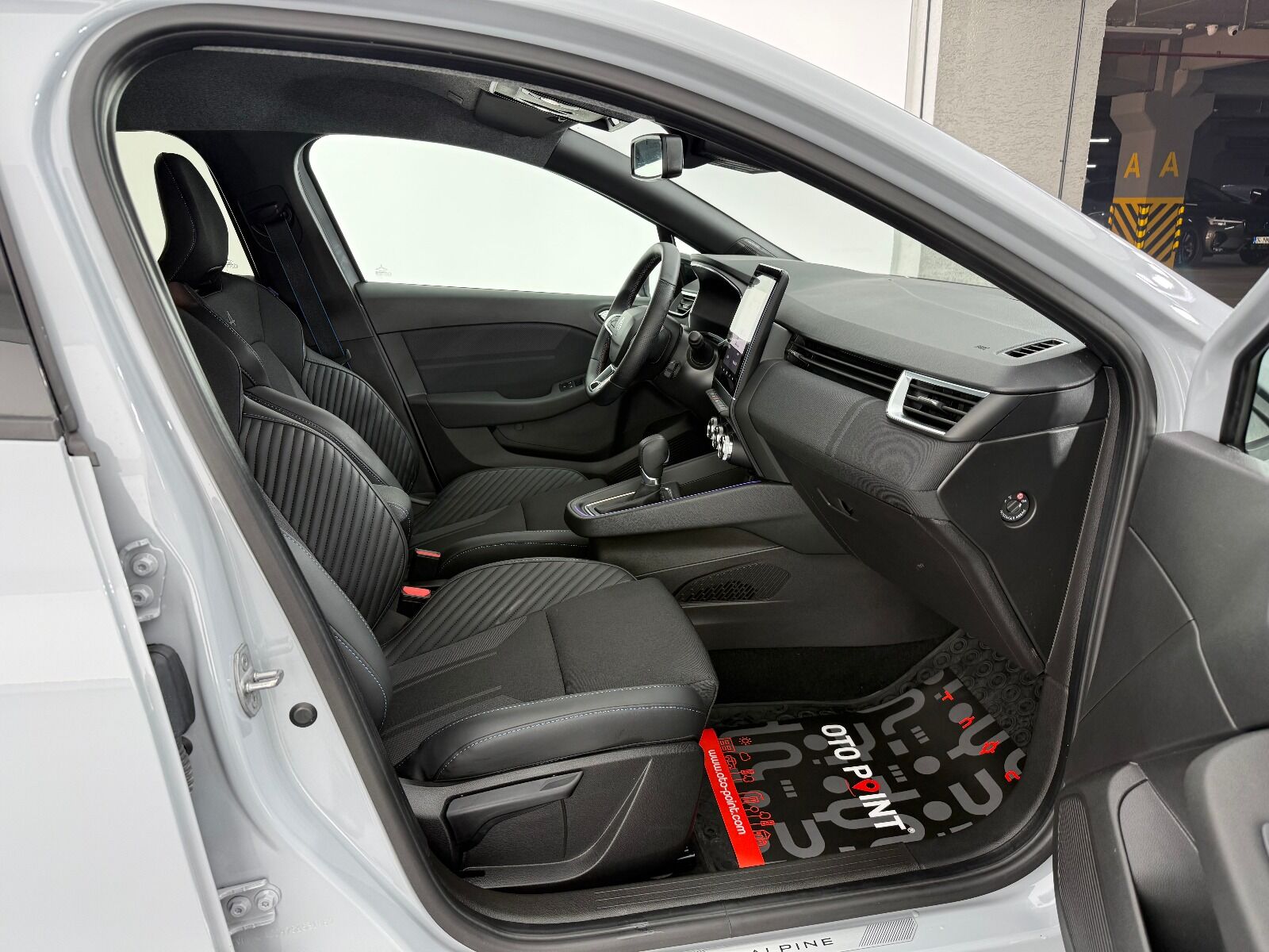 Renault Clio 1.0 TCE Techno Esprit Alpine X-Tronic - 2025 - Detay