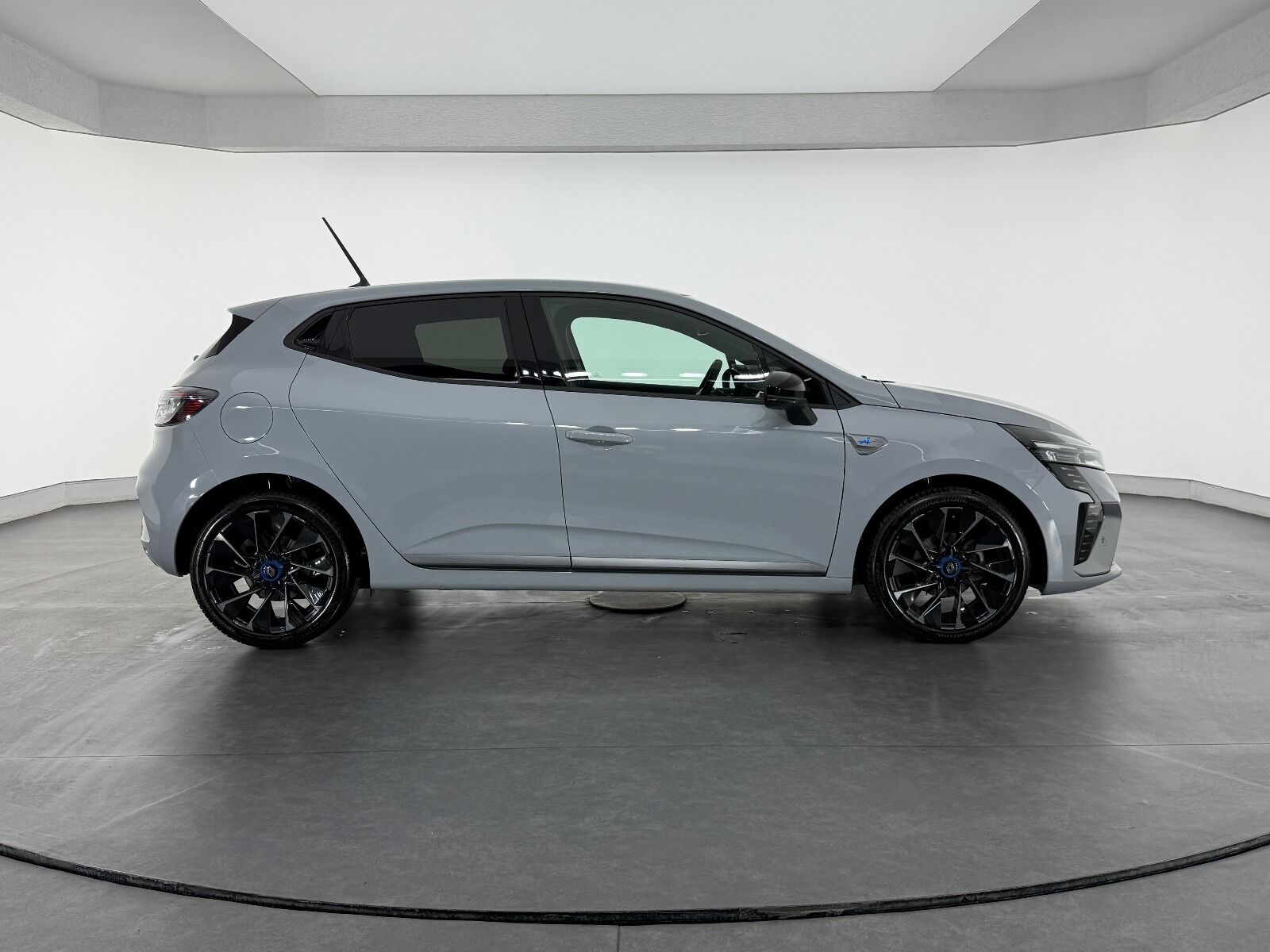 Renault Clio 1.0 TCE Techno Esprit Alpine X-Tronic - 2025 - Detay