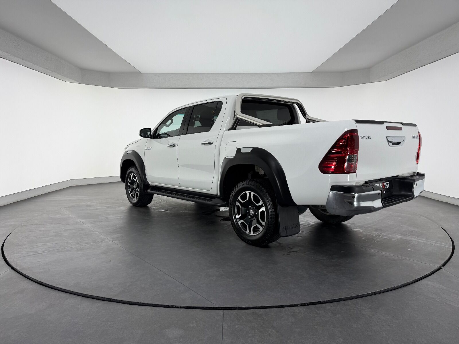 Toyota Hilux Hi-Lux 2.4 D-4D 4x2 Adventure Otomatik - 2022 - Detay