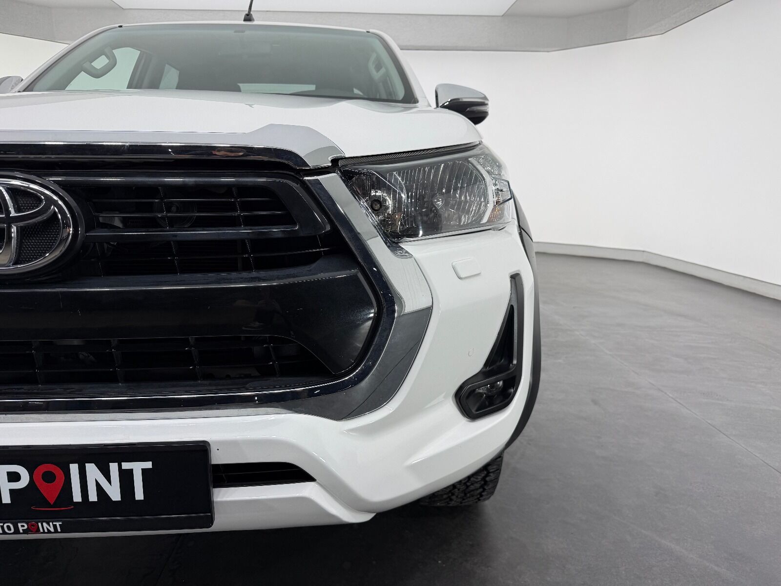 Toyota Hilux Hi-Lux 2.4 D-4D 4x2 Adventure Otomatik - 2022 - Detay