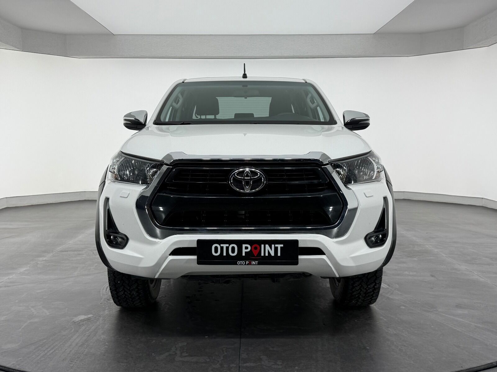 Toyota Hilux Hi-Lux 2.4 D-4D 4x2 Adventure Otomatik - 2022
