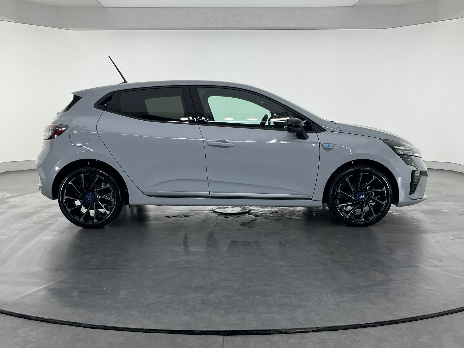 Renault Clio 1.0 TCE Techno Esprit Alpine X-Tronic - 2025 - Detay