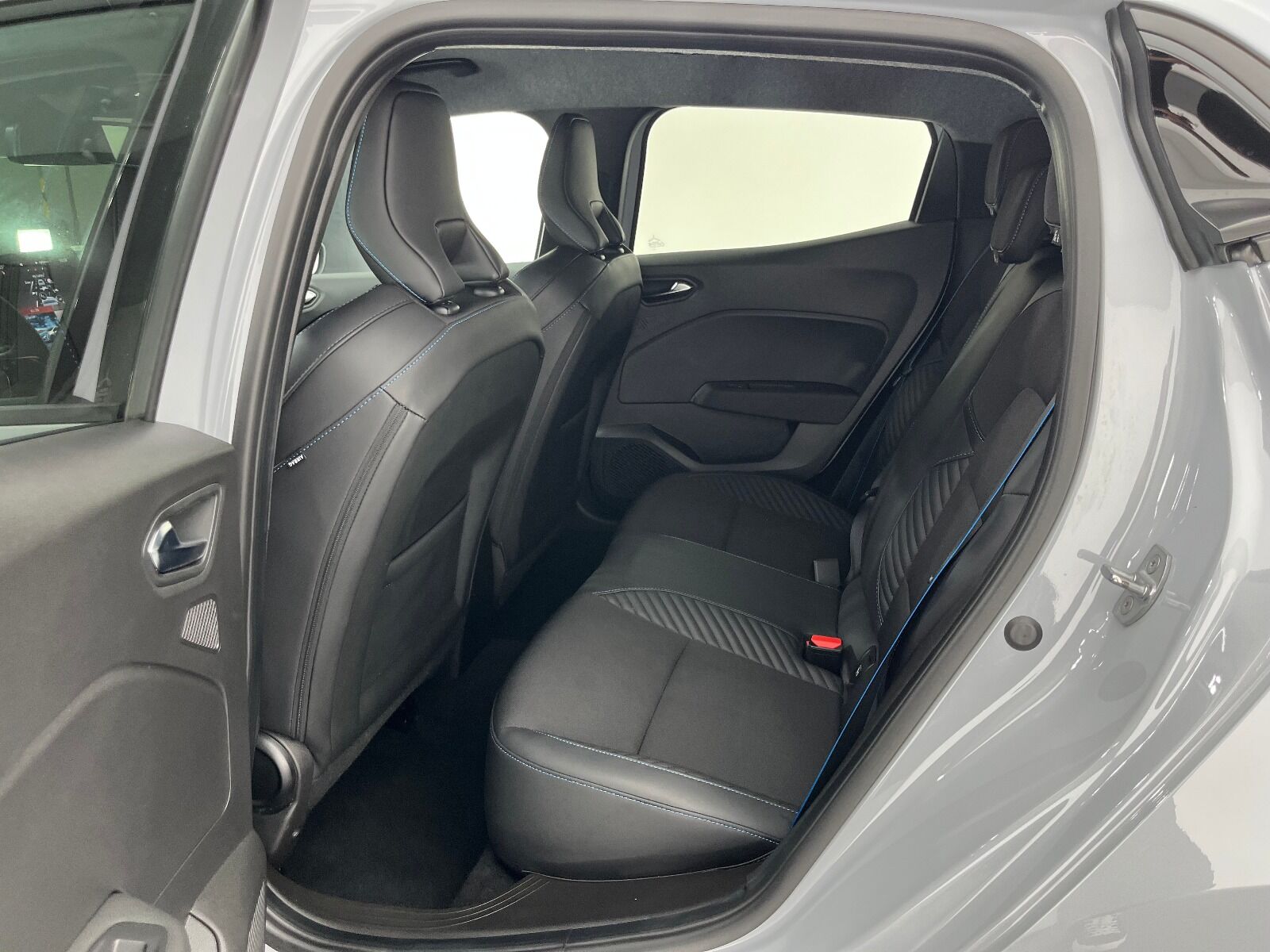 Renault Clio 1.0 TCE Techno Esprit Alpine X-Tronic - 2025 - Detay