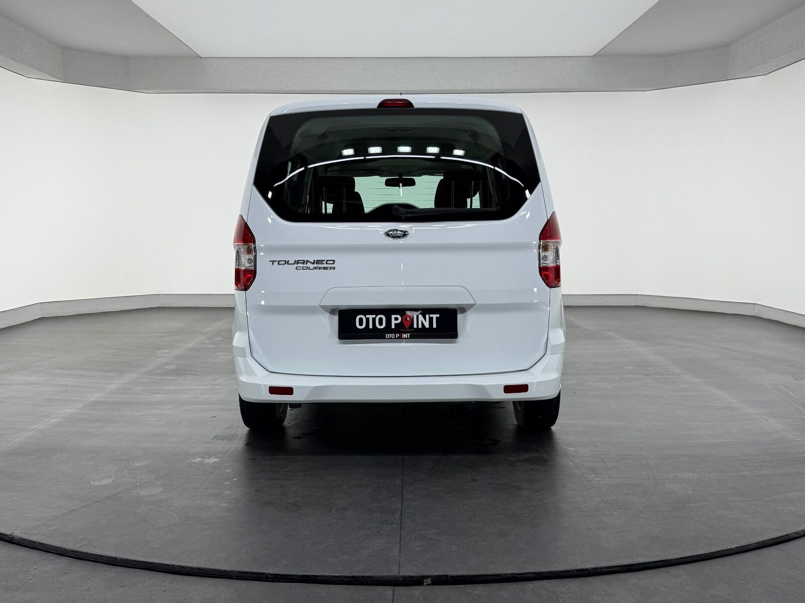 Ford Tourneo Courier 1.5 TDCI Deluxe - 2023 - Detay