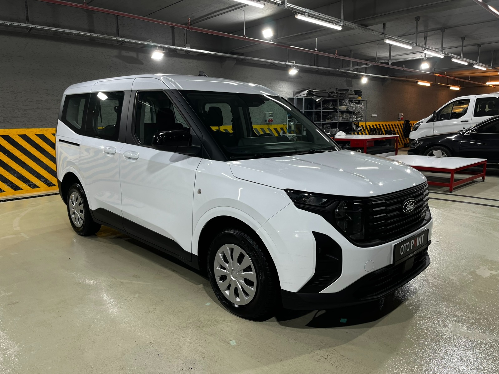 Ford Tourneo Courier Kombi 1.5 EcoBlue Deluxe - 2024