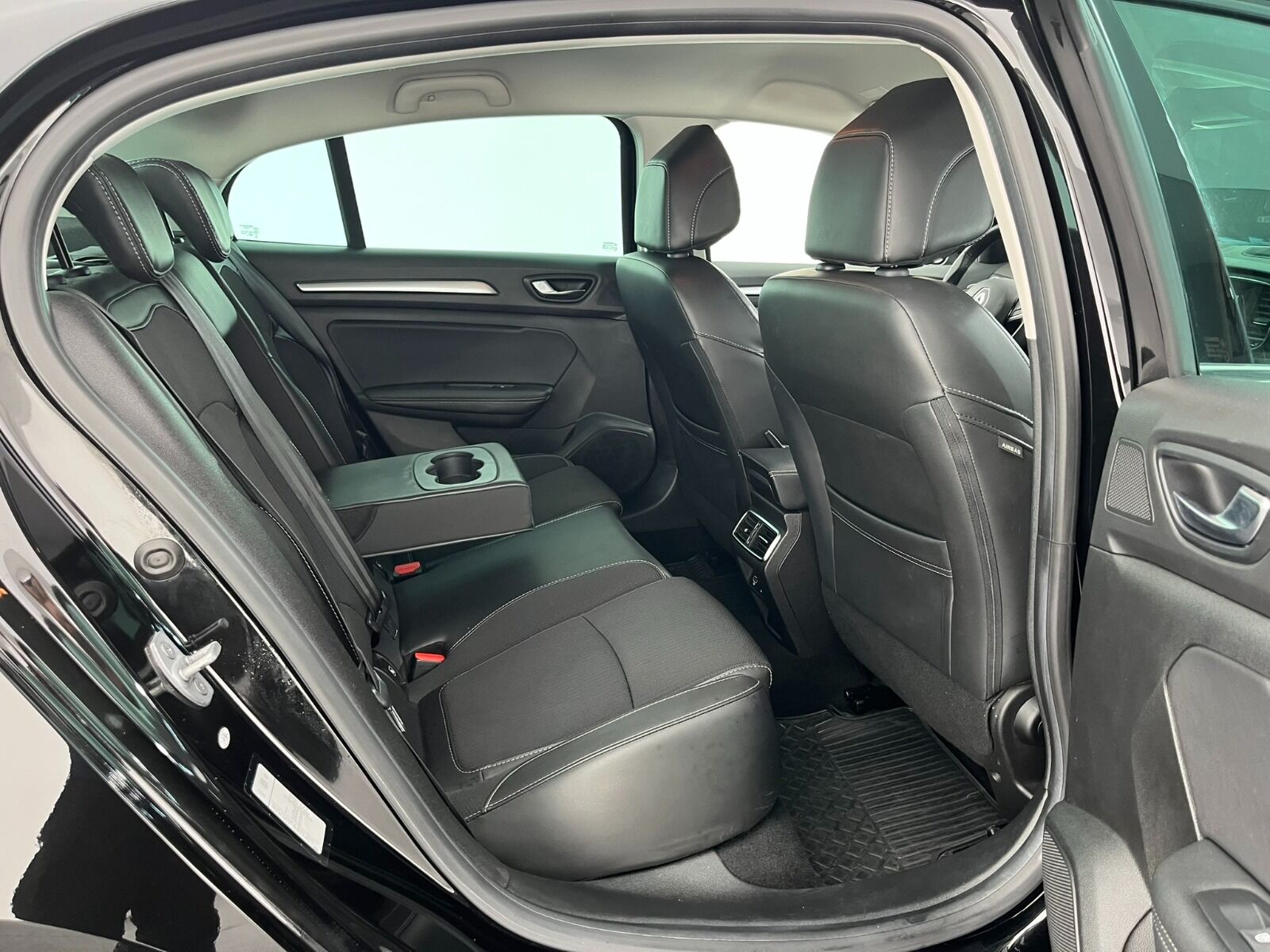 Renault Megane Sedan 1.5 Blue DCI Icon EDC - 2024 - Detay