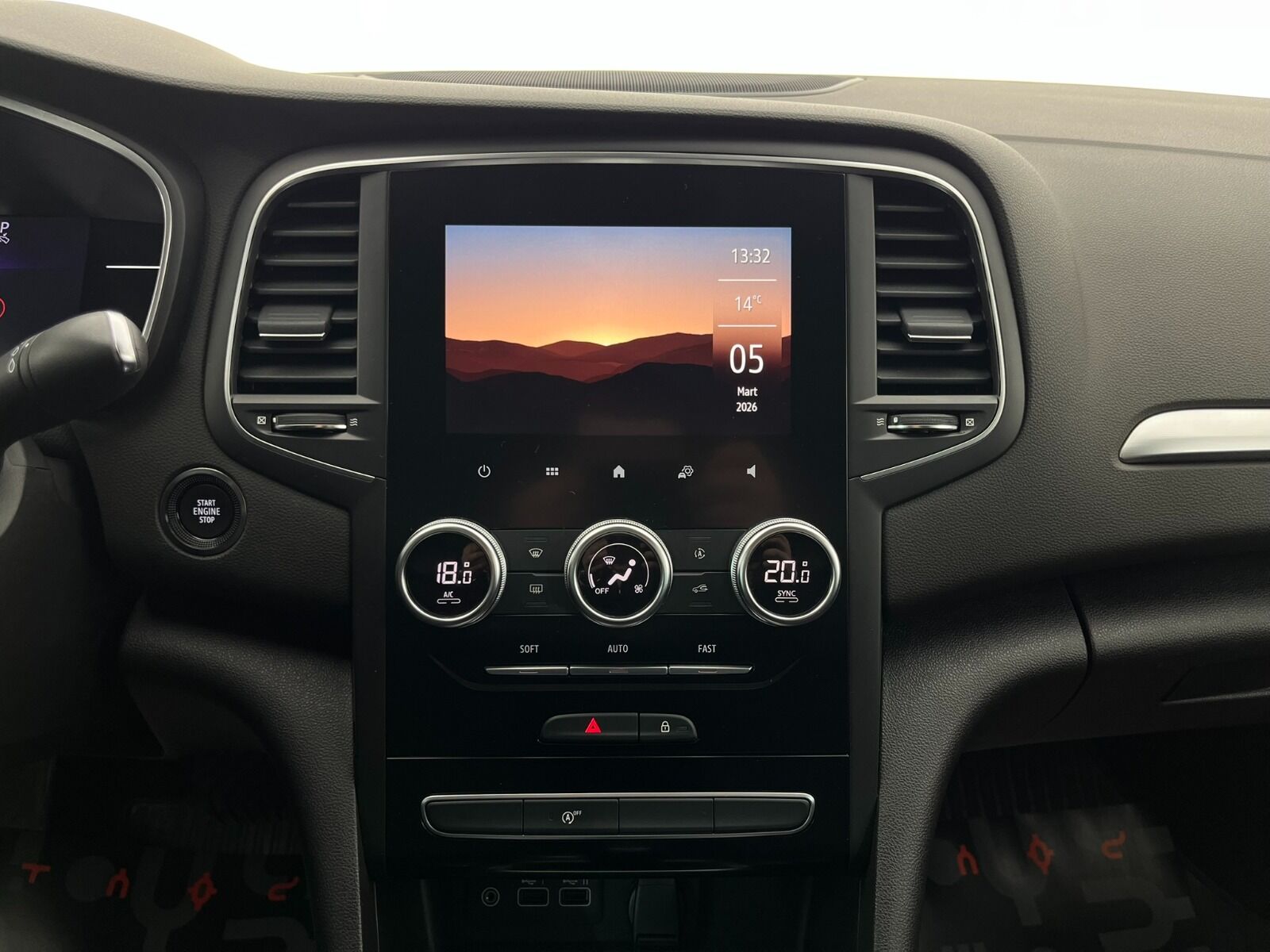 Renault Megane Sedan 1.5 Blue DCI Icon EDC - 2024 - Detay