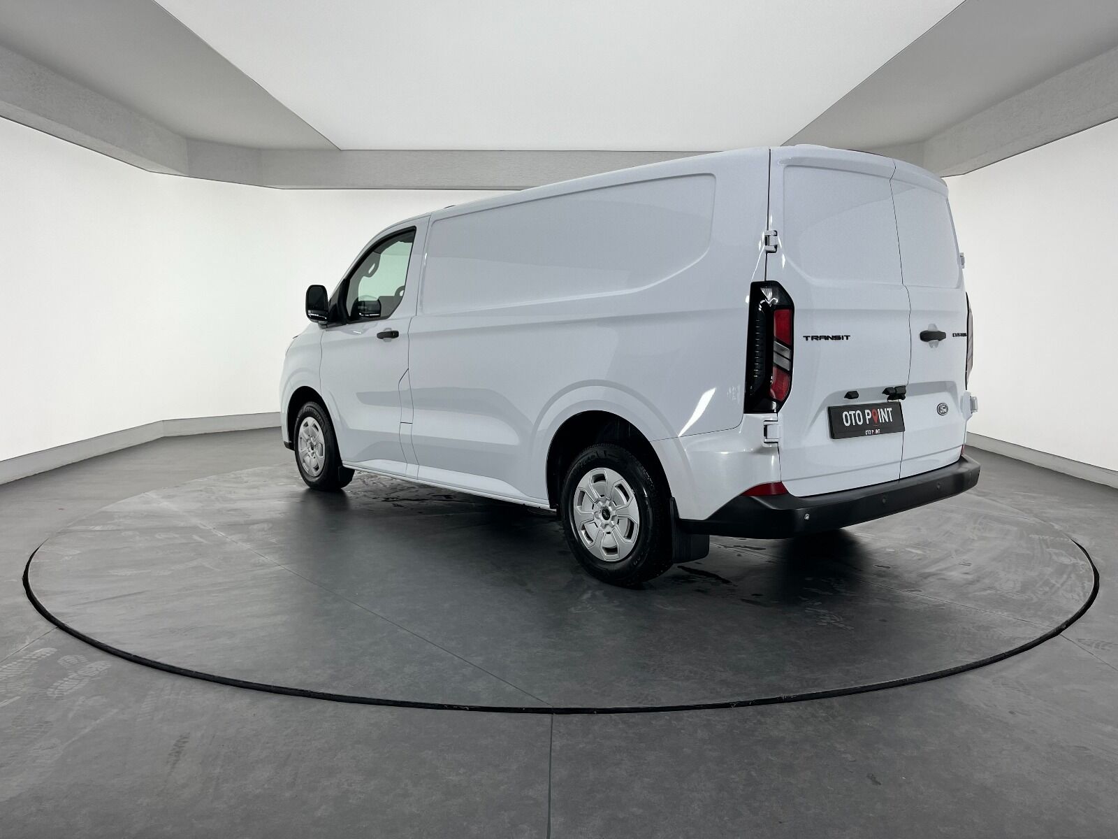 Ford Transit Custom 2.0 EcoBlue UPG 320 S Deluxe - 2024 - Detay