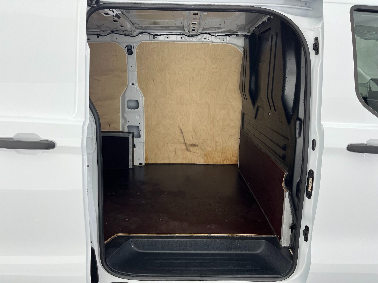 Ford Transit Custom 2.0 EcoBlue UPG 320 S Deluxe - 2024 - Detay