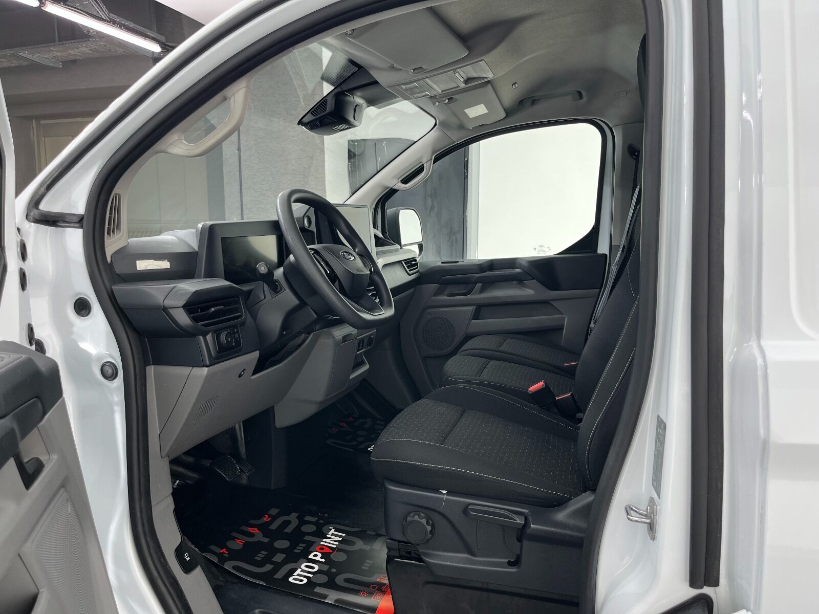 Ford Transit Custom 2.0 EcoBlue UPG 320 S Deluxe - 2024 - Detay