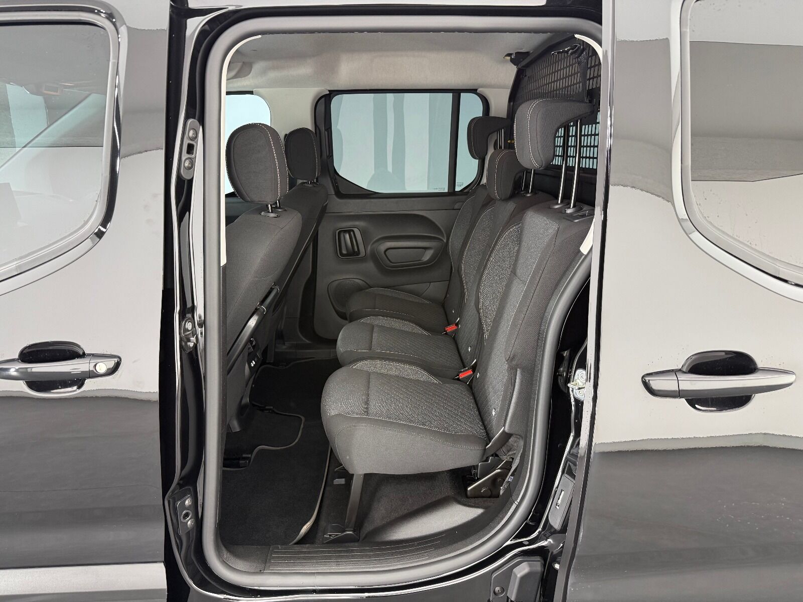 Peugeot Rifter 1.5 BlueHDI Allure EAT8 - 2026 - Detay
