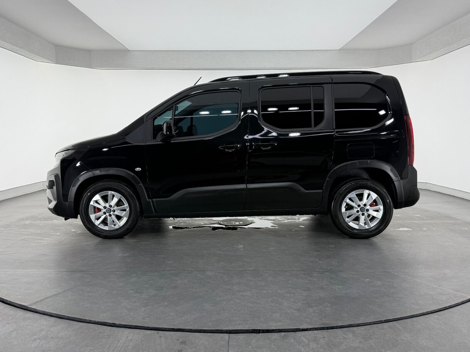 Peugeot Rifter 1.5 BlueHDI Allure EAT8 - 2026 - Detay
