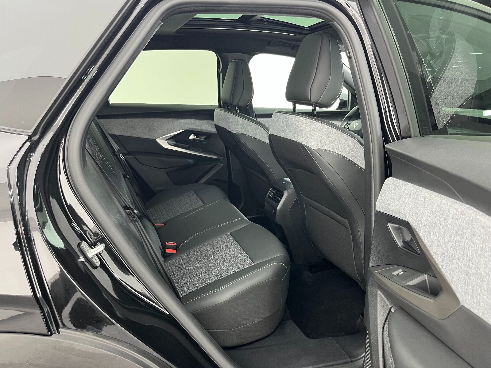 Peugeot 3008 1.2 Hybrid Allure e-DCS6 - 2025 - Detay