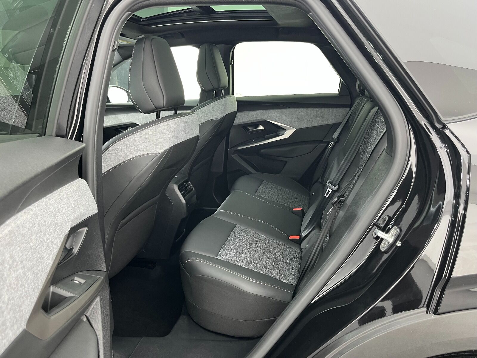 Peugeot 3008 1.2 Hybrid Allure e-DCS6 - 2025 - Detay